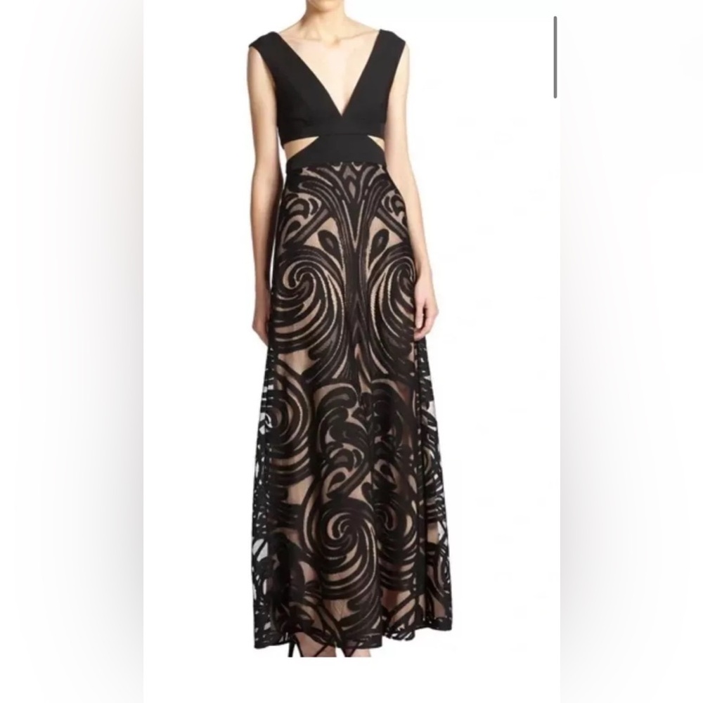 🚨NWOT - BCBG MAXAZRIA maxi dress 🚨🌲HOLIDAY DRESS 🌲